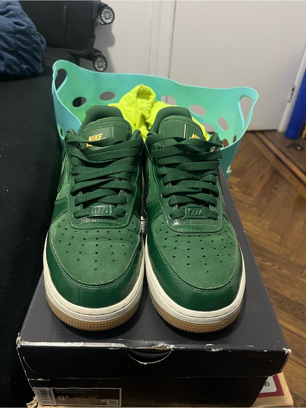 Nike Green Women’s Low-Top Sneakers with Gum Outsole